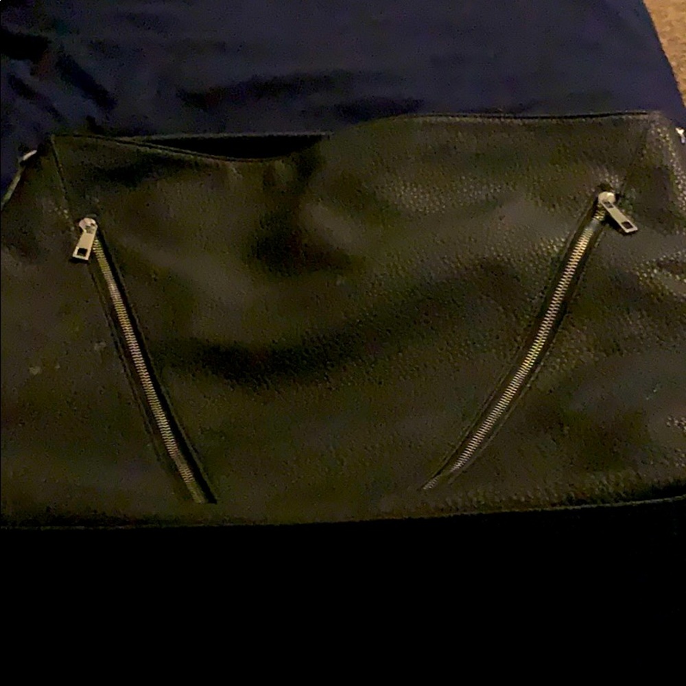 Black tote bag